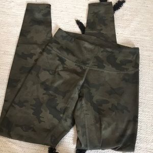 Lululemon camo leggings.
